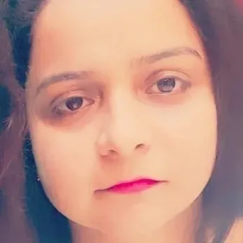 Divorcee Afshan Siddiqui HT250630294