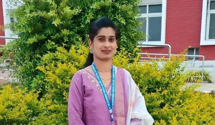 Shaik Munni HT250630311