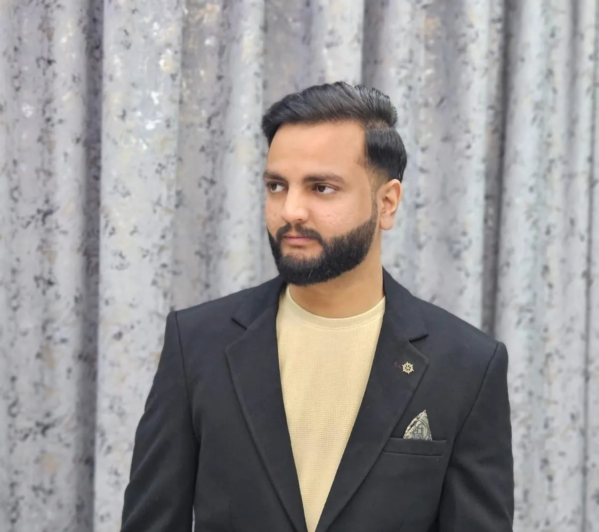 Mustafa Khan HT250630295