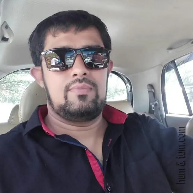 Divorcee Khateeb Ahmed HT251031353